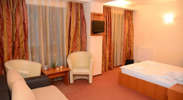 Полулюкс Hotel Art Montana