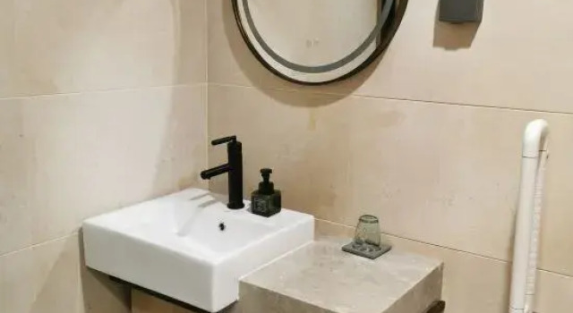 Кровать в общем номере Huali Jiahe Hotel