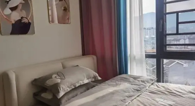 Люкс с 4 комнатами с видом на город Furong Town Erjie Homestay