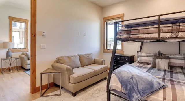 Fraser Getaway w/ Deck Near Winter Park Resort!