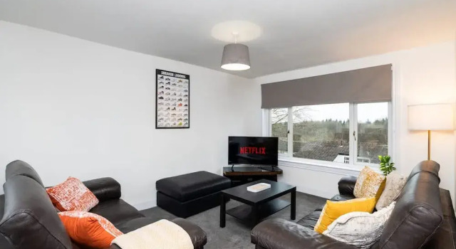 Коттедж 3 Bed House-free Parking-6beds