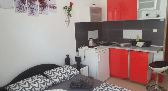 Studio Apartmani Ivanda, Забронировать Апартаменты/квартира Отели Макарска с парковкой, Парковка