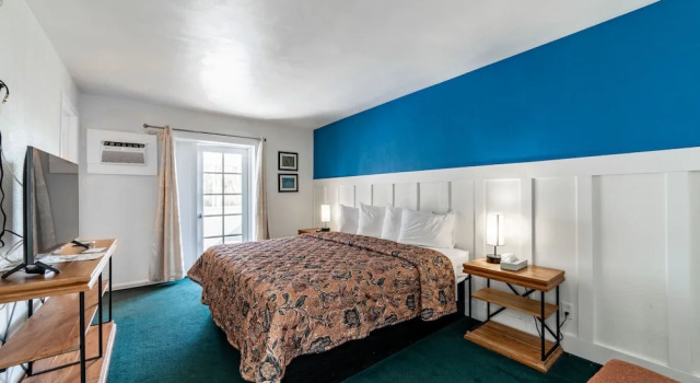 Captain's Table Lodge and Villas, Забронировать Отель Эверглейдс-Сити Southwest Florida