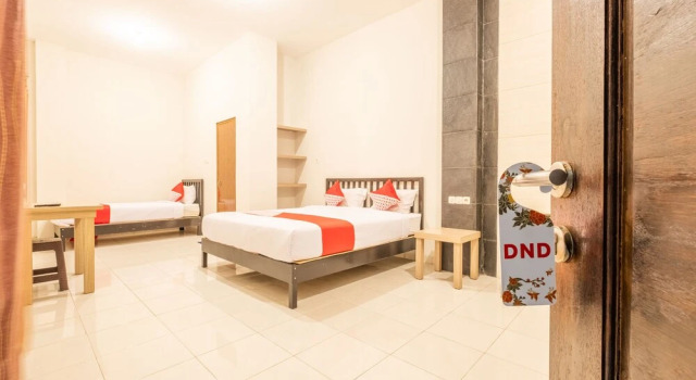 OYO 936 Tremigo Guest House Syariah, Book Guesthouse North Cirebon West Java