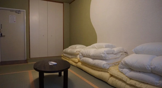 Трёхместный номер Standard UNI Hostel