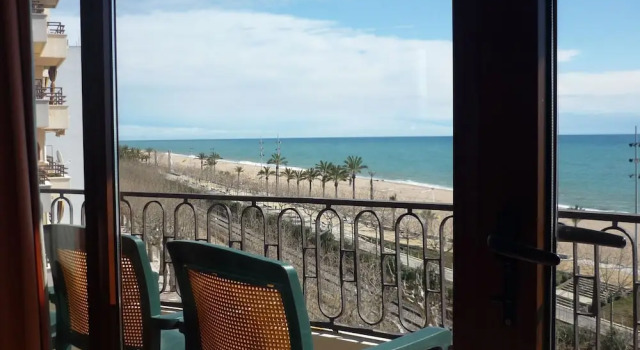 Трёхместный номер Standard с балконом и с видом на море Hotel Haromar