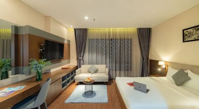 Люкс Deluxe DHTS Business Hotel & Apartment
