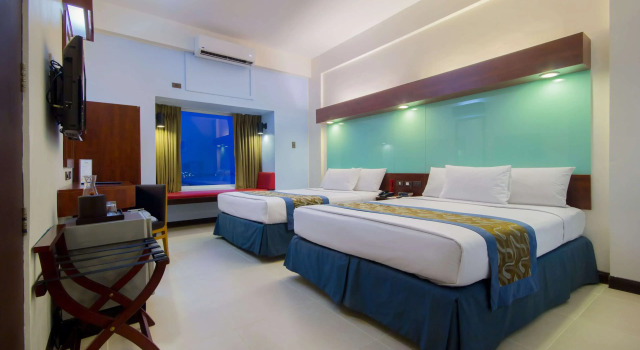 Microtel by Wyndham Mall of Asia, Buchen Sie Hotel Hotels in Luzon mit Pool, Schwimmbad