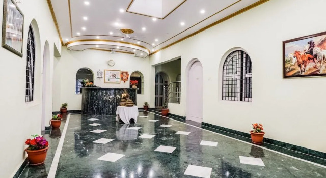 Oyo 60753 Paradise Luxury Home Stay, Забронировать Отель Отели штата Махараштры 3 звезды, 3*
