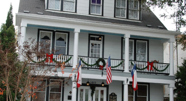 Lost Bayou Guesthouse