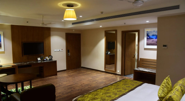 Lemon Tree Hotel Siliguri, Buchen Sie Hotel Shiliguri Westbengalen