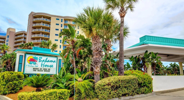 Кровать в общем номере Bahama House - Daytona Beach Shores