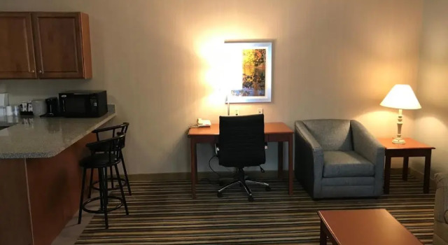 Люкс Best Western Plus New England Inn & Suites