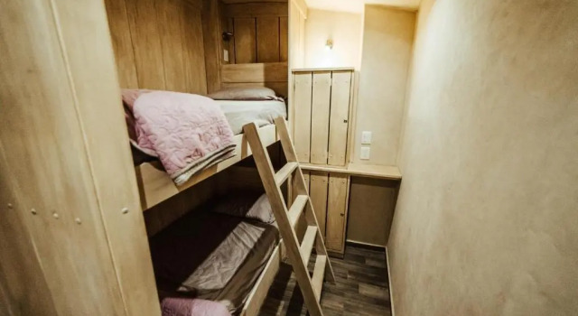 Кровать в общем номере Kotantik Bed and Breakfast - Adults Only