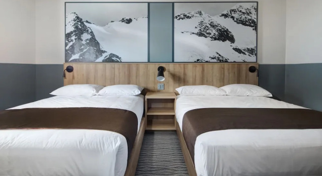 Четырёхместный номер Standard The Approach Hotel