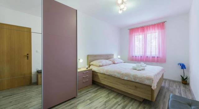 Awesome Home in Krnica With 2 Bedrooms, Wifi and Outdoor Swimming Pool, Book Hotel Krnica Istrien