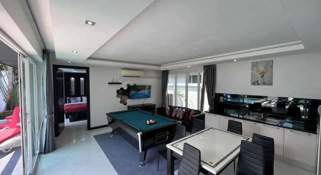 Pool Villa Luxury с 4 комнатами Hollywood Pool Villa Jomtien Pattaya
