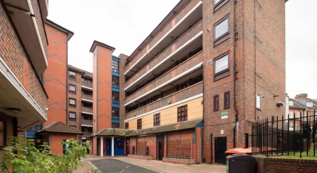 Homely 1 Bedroom East London Flat, Забронировать Отель Отели Англии 3 звезды, 3*