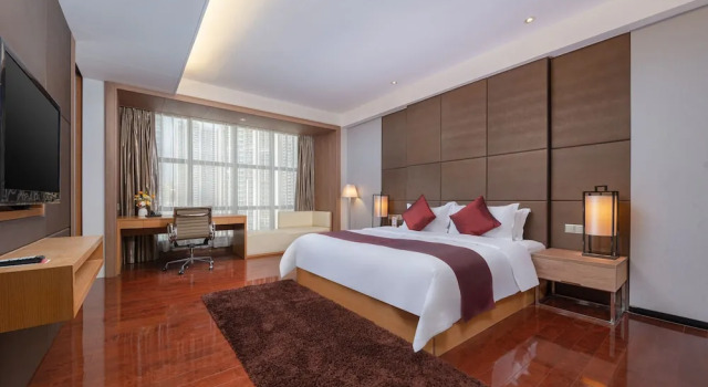 Двухместный люкс Deluxe Ramada Plaza Shenzhen North