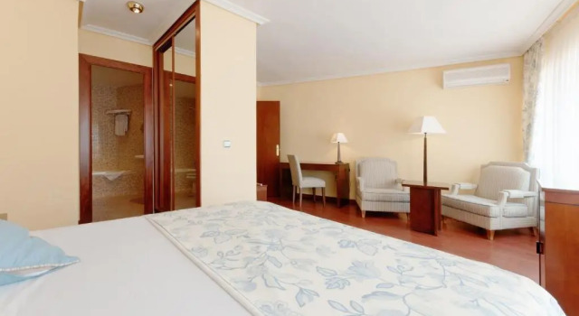 Полулюкс Tryp Nayade