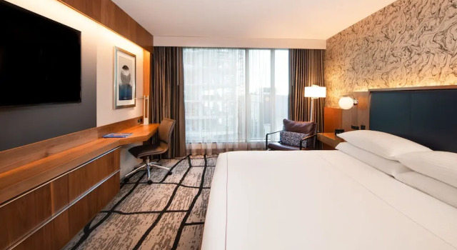 Двухместный номер Mobility Accessible with Roll-in Shower The Charter Hotel Seattle, Curio Collection By Hilton