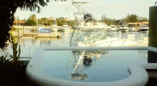 Suite à Beira do Canal da Marina, Забронировать Апартаменты/квартира Marina Бузиус