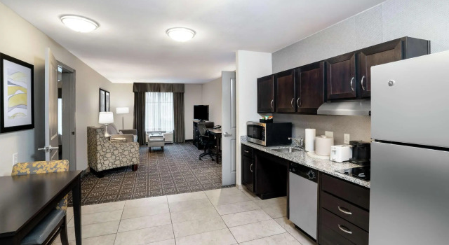 Двухместный люкс Homewood Suites by Hilton Huntsville-Downtown