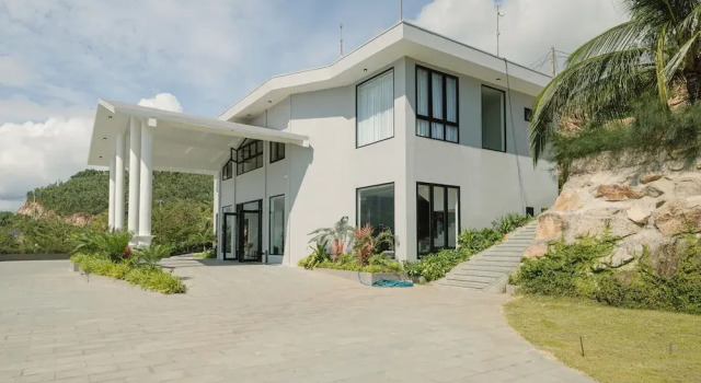 Quy Nhon Sea Resort, Book Ferieresort Hoteller i Binh Dinh med morgenmad, Morgenmad