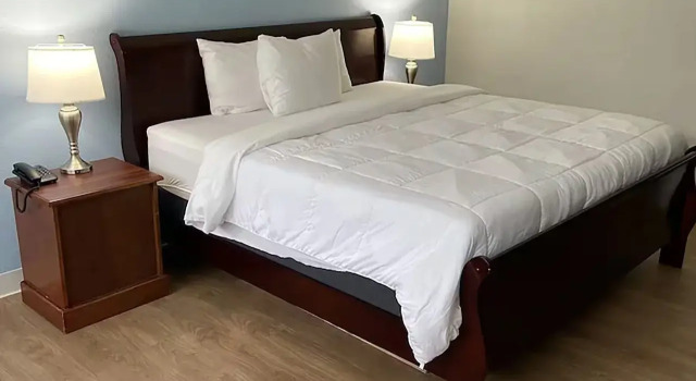 Tesla Biohealing Wellness Hotel & Resort Ramada, 예약 리조트 메도우드 미국
