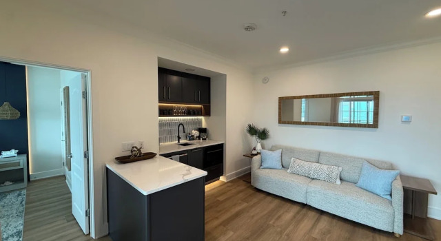 Номер Standard с балконом и с видом на воду Cliffside Resort Condominiums
