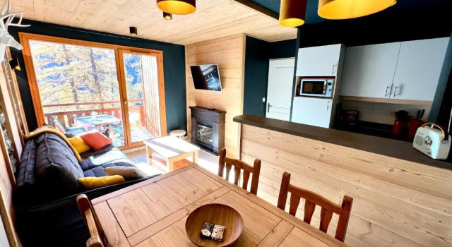 Апартаменты CENTRE STATION 1800 - Dernier étage Rénové - 2 Chambres 6 personnes - Skis aux pieds