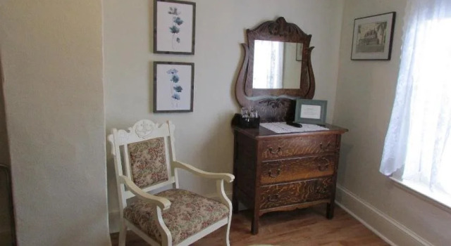 Willow House Inn B&B, Rezervovat Penzión se snídaní Hotely v Nové Skotsko s parkováním, Parkování