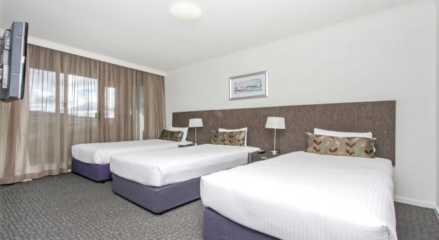Pacific Suites Canberra, Забронировать Отель Отели Канберры 4 звезды, рядом с Supreme Court of the Australian Capital Territory, 4*