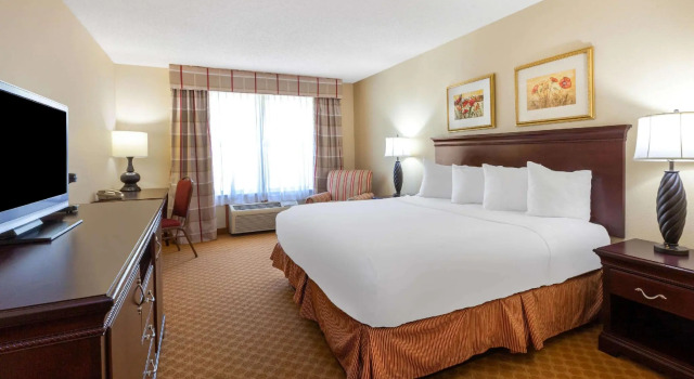 Двухместный номер Standard Days Inn by Wyndham Iron Mountain