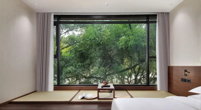Двухместный номер Standard с видом на реку Riverside Wing Hotel Guilin