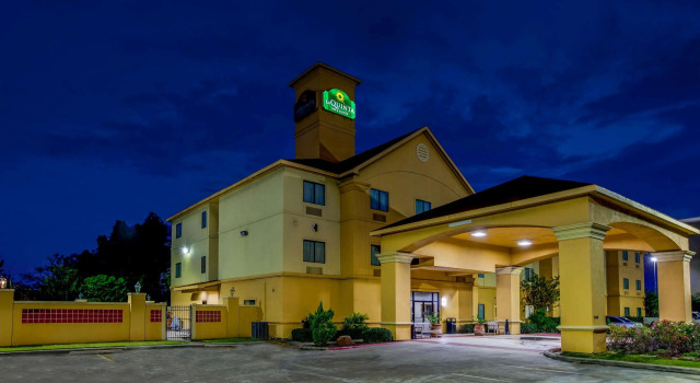La Quinta Inn & Suites by Wyndham Pasadena, Boek Hotel Pasadena Houston