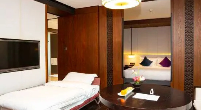 Люкс Deluxe Bay Breeze Hotel