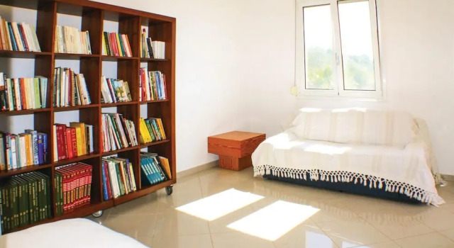 Awesome Home in Perdika With Wifi and 5 Bedrooms, Rezervovat Hotel Hotely v Saronic Islands s parkováním, Parkování