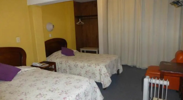 Hostal Helena Inn