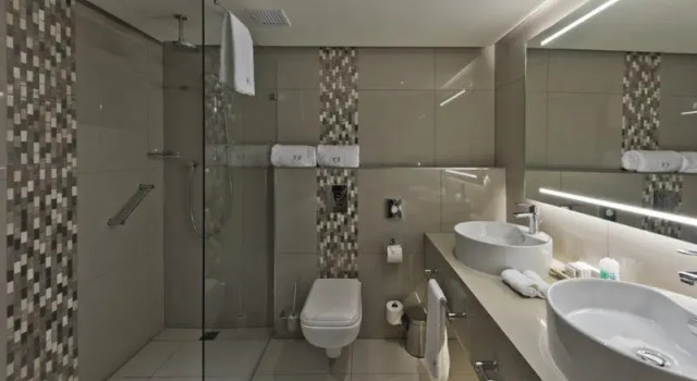 Четырёхместный номер Standard с 2 комнатами с балконом Krystal Beach Hotel