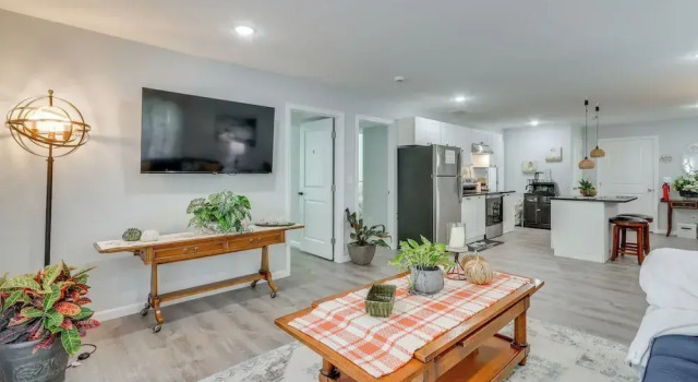 Luxe Living! Apt 1 Mi to West Haven Medical Center, Rezervovat Apartmán West Haven Connecticut