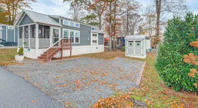 Коттедж Tiny Home in Flat Rock: Easy Access to I-26!