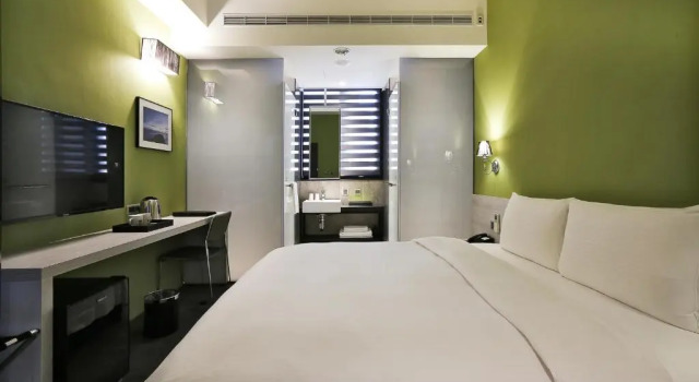 Standard Zimmer Miller Inn