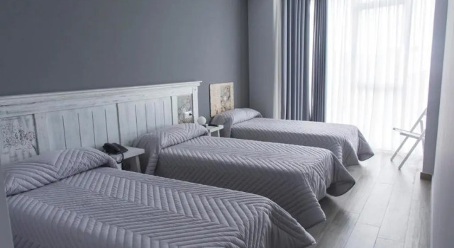 Трёхместный номер Standard Hotel Mica