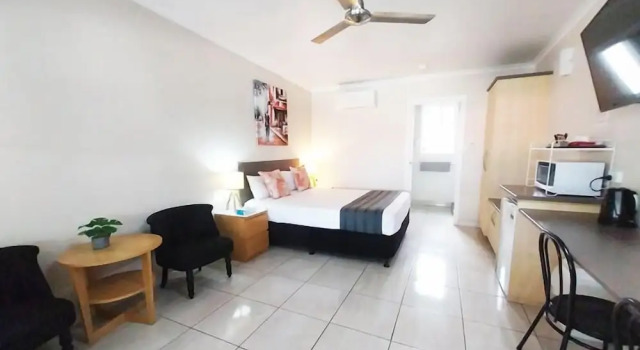 Номер Executive Tropic Coast Motel