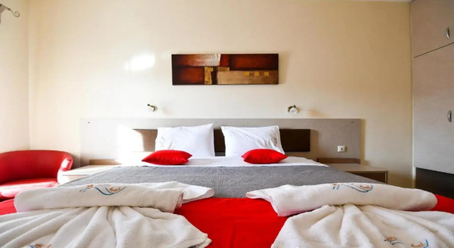 Avra Hotel