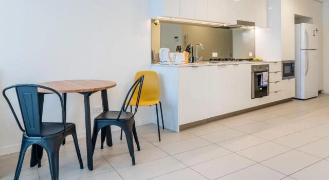 Апартаменты Chic Inner City Position 2 bedroom apartment with Parking By Serain Residences