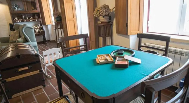 Casa Adega Do Mosteiro - Turismo Rural, Rezervovat Hotel Hotely v Oeste s parkováním, Parkování