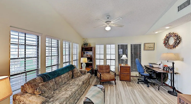 Bayside Getaway: Pools, Tennis, Golf, Private Dock 1 Bedroom Home, Забронировать Дом для отпуска Порт-Изабель Rio Grande Valley