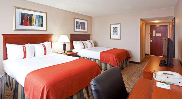 Четырёхместный номер Standard Holiday Inn Cincinnati-Eastgate by IHG